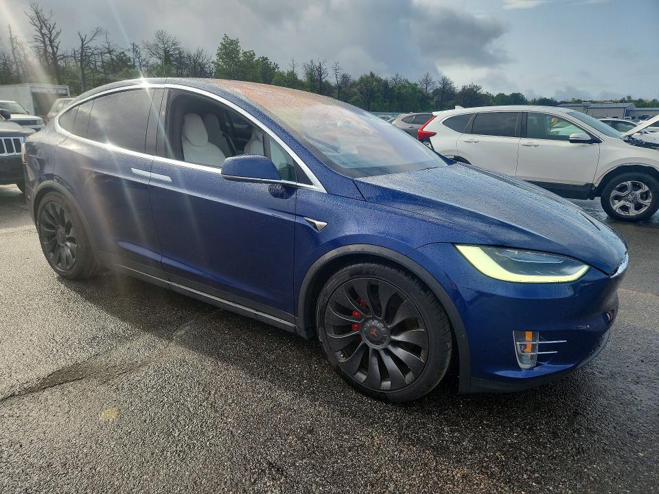 2017 Tesla Model X მანქანა იყიდება აუქციონზე, vin: 5YJXCBE40HF075999, აუქციონის ნომერი: 61919646