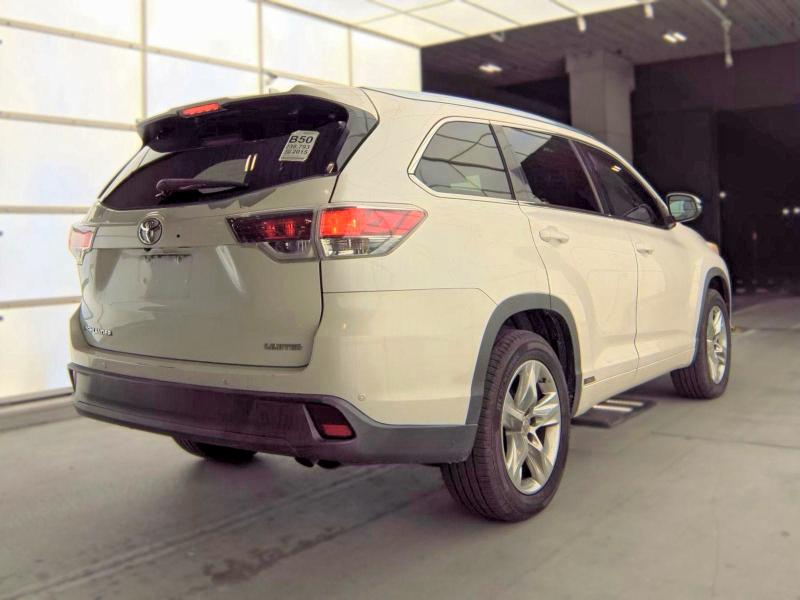 2015 Toyota Highlander მანქანა იყიდება აუქციონზე, vin: 5TDYKRFH9FS097073, აუქციონის ნომერი: 61456076