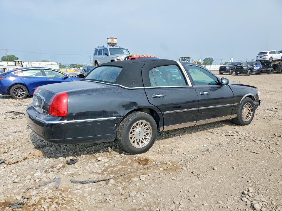 Продажа на аукционе авто 2007 Lincoln Town Car, vin: 1LNHM81W67Y624188, номер лота: 61683386