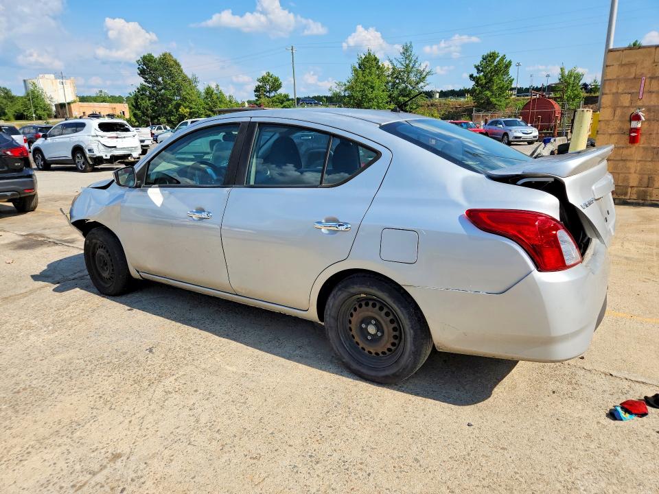 59981756 :رقم المزاد ، 3N1CN7AP2HK451120 vin ، 2017 Nissan Versa مزاد بيع