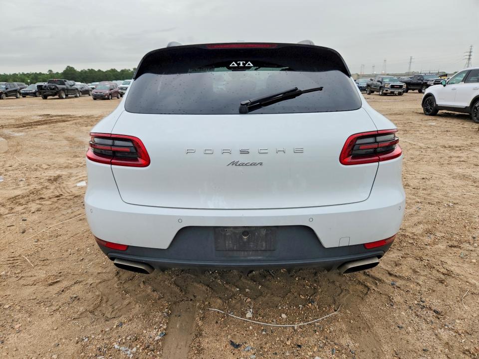 61133136 :رقم المزاد ، WP1AA2A51JLB02980 vin ، 2018 Porsche Macan مزاد بيع