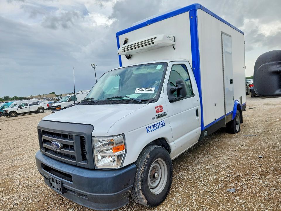 60672086 :رقم المزاد ، 1FDWE3FK4PDD32124 vin ، 2023 Ford E350 مزاد بيع