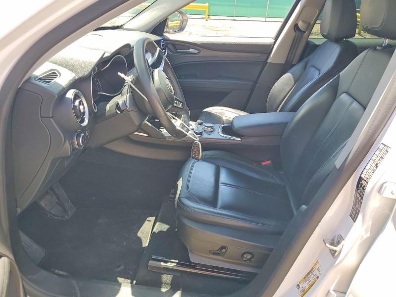 60431166 :رقم المزاد ، ZASPAKBN2L7C83357 vin ، 2020 Alfa Romeo Stelvio مزاد بيع