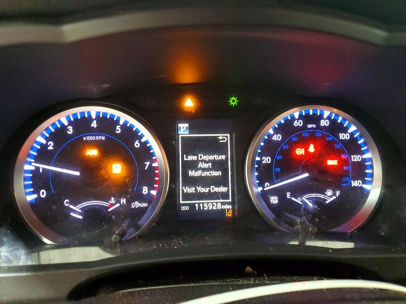 60449966 :رقم المزاد ، 5TDBZRFH5JS805880 vin ، 2018 Toyota Highlander مزاد بيع