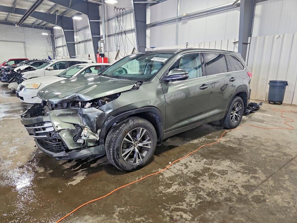 Продаж на аукціоні авто 2018 Toyota Highlander, vin: 5TDBZRFH3JS834844, номер лоту: 60195556