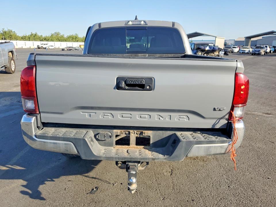 60970946 :رقم المزاد ، 3TMAZ5CN6MM151085 vin ، 2021 Toyota Tacoma مزاد بيع