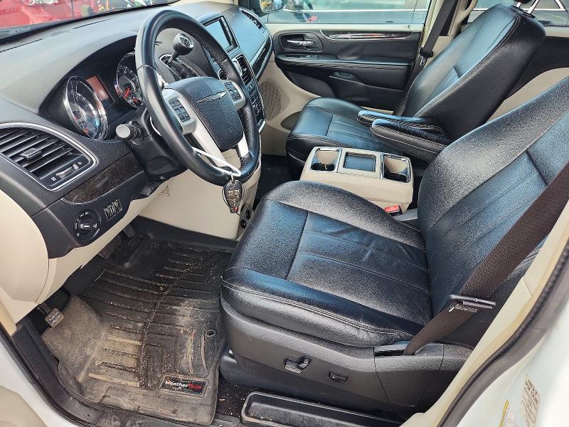 62122296 :رقم المزاد ، 2C4RC1BG8GR214541 vin ، 2016 Chrysler Town & Country مزاد بيع