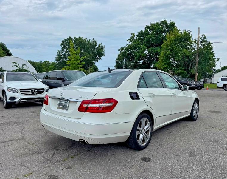 2011 Mercedes-benz E მანქანა იყიდება აუქციონზე, vin: WDDHF8HB7BA349889, აუქციონის ნომერი: 60650116