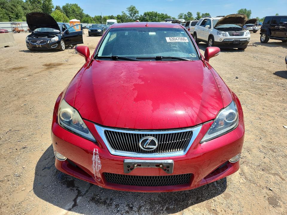 63047066 :رقم المزاد ، JTHFE2C22B2505208 vin ، 2011 Lexus Is مزاد بيع