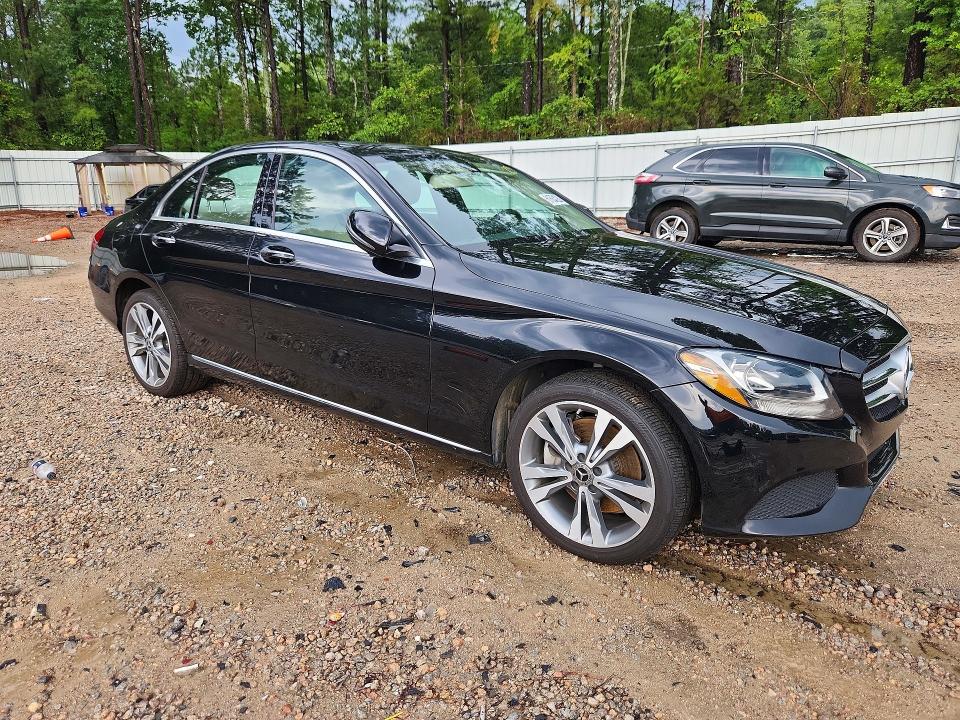 2018 Mercedes-benz C მანქანა იყიდება აუქციონზე, vin: 55SWF4KB3JU272249, აუქციონის ნომერი: 61664286