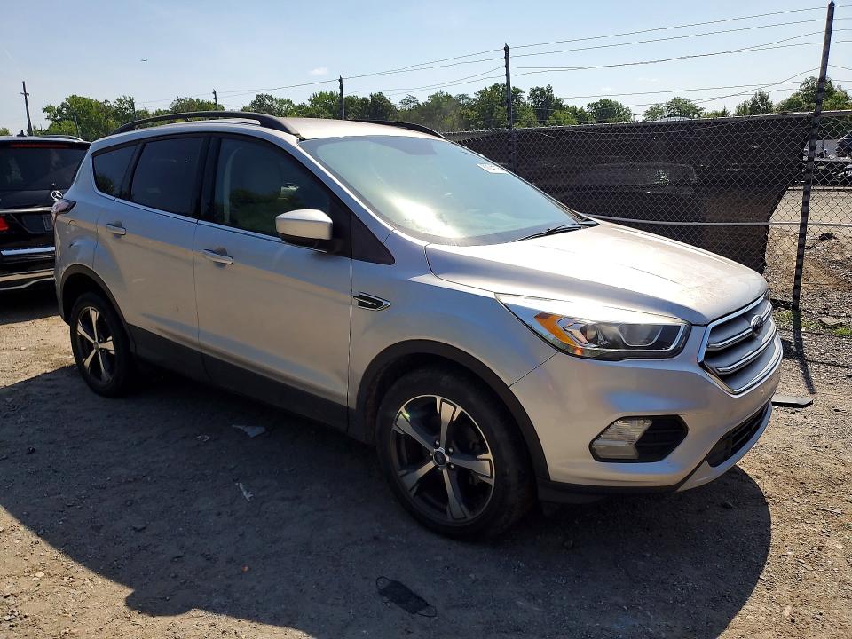 2018 Ford Escape მანქანა იყიდება აუქციონზე, vin: 1FMCU0HD8JUD14719, აუქციონის ნომერი: 60041166
