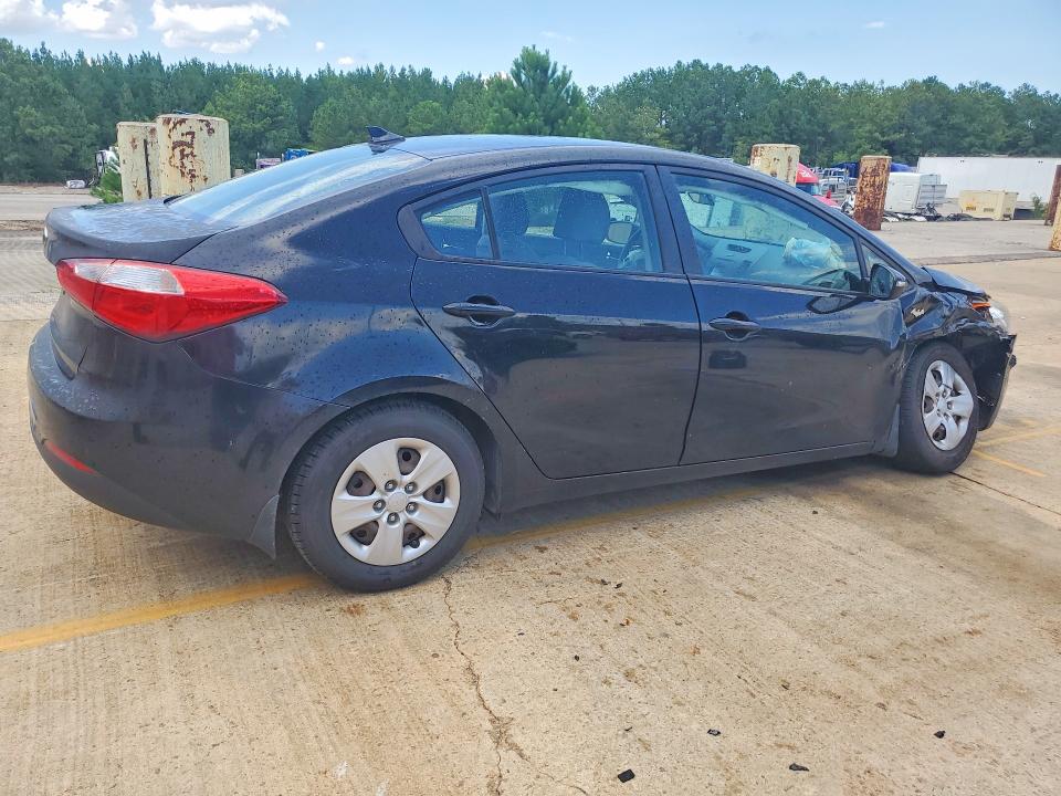 2016 Kia Forte მანქანა იყიდება აუქციონზე, vin: KNAFX4A68G5513880, აუქციონის ნომერი: 61536586