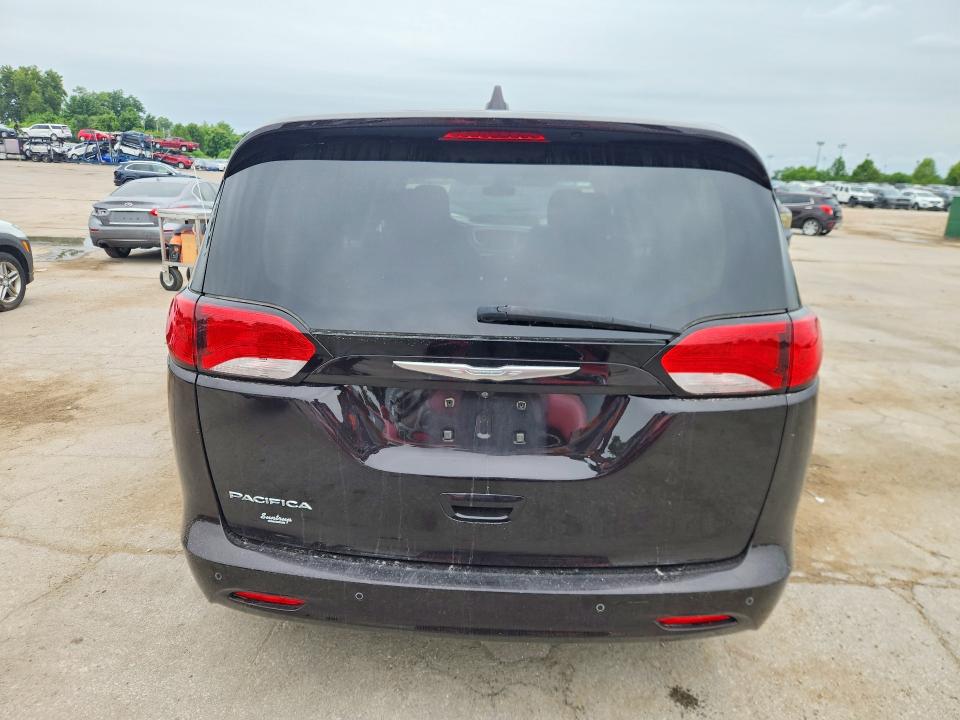 Auction sale of the 2017 Chrysler Pacifica, vin: 2C4RC1DG6HR614645, lot number: 62331006