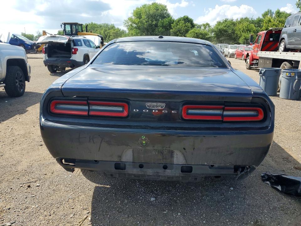 60084786 :رقم المزاد ، 2C3CDZAG0FH700210 vin ، 2015 Dodge Challenger مزاد بيع