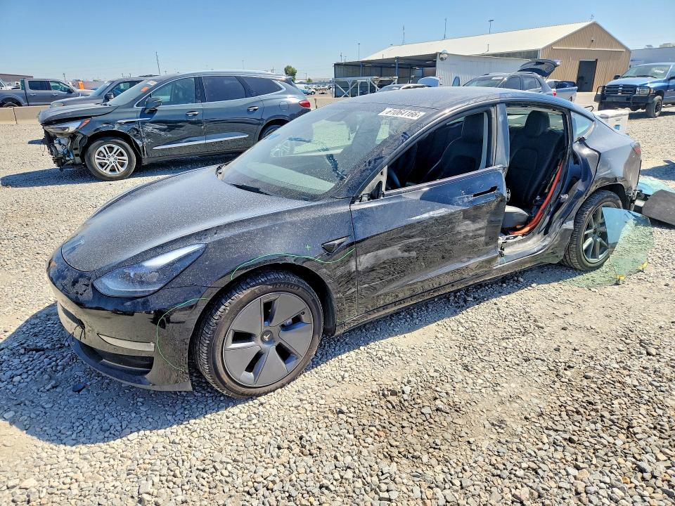 61064166 :رقم المزاد ، 5YJ3E1EB2NF120258 vin ، 2022 Tesla Model 3 مزاد بيع