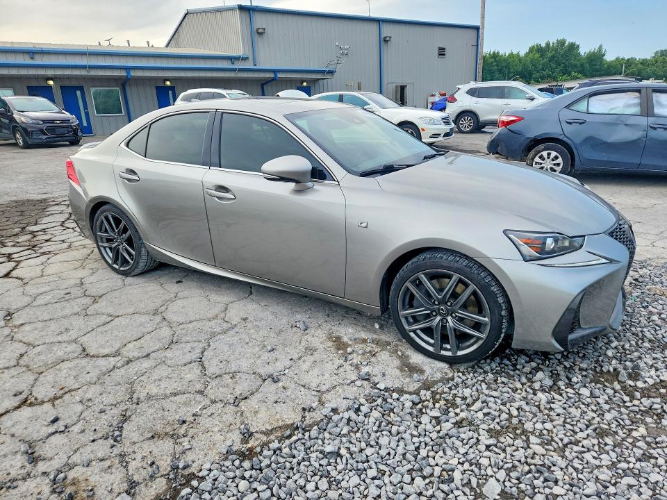 61858396 :رقم المزاد ، JTHBA1D28J5071165 vin ، 2018 Lexus Is مزاد بيع