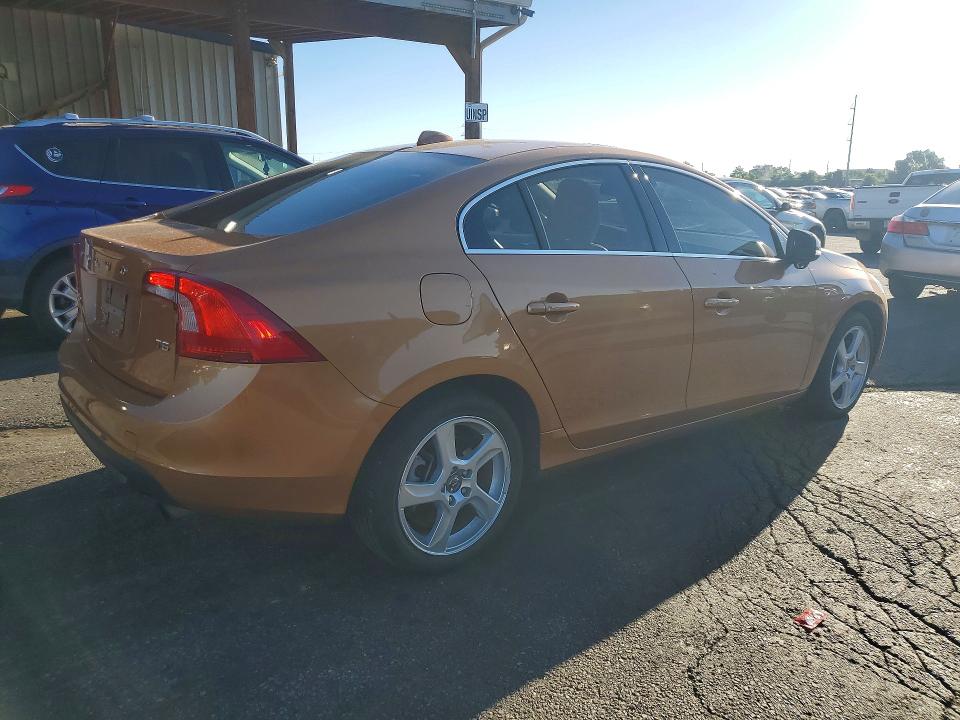 60648246 :رقم المزاد ، YV1622FS4C2033966 vin ، 2012 Volvo S60 مزاد بيع