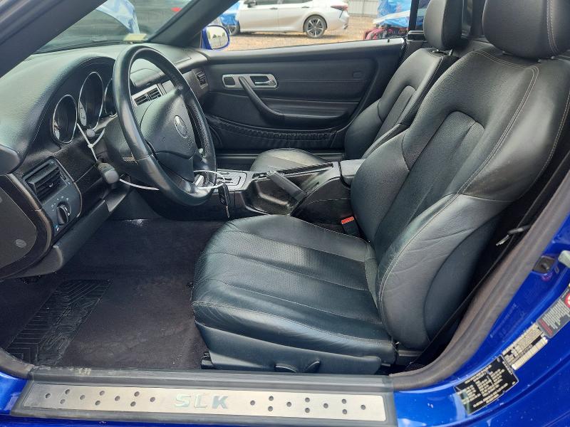 60655216 :رقم المزاد ، WDBKK49F23F273183 vin ، 2003 Mercedes-benz Slk مزاد بيع