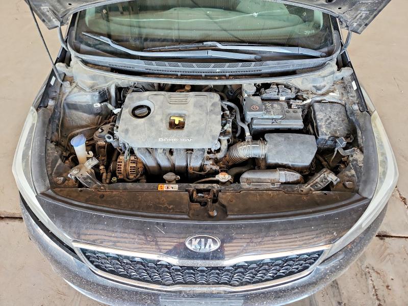 2018 Kia Forte მანქანა იყიდება აუქციონზე, vin: 3KPFL4A73JE261135, აუქციონის ნომერი: 60138936