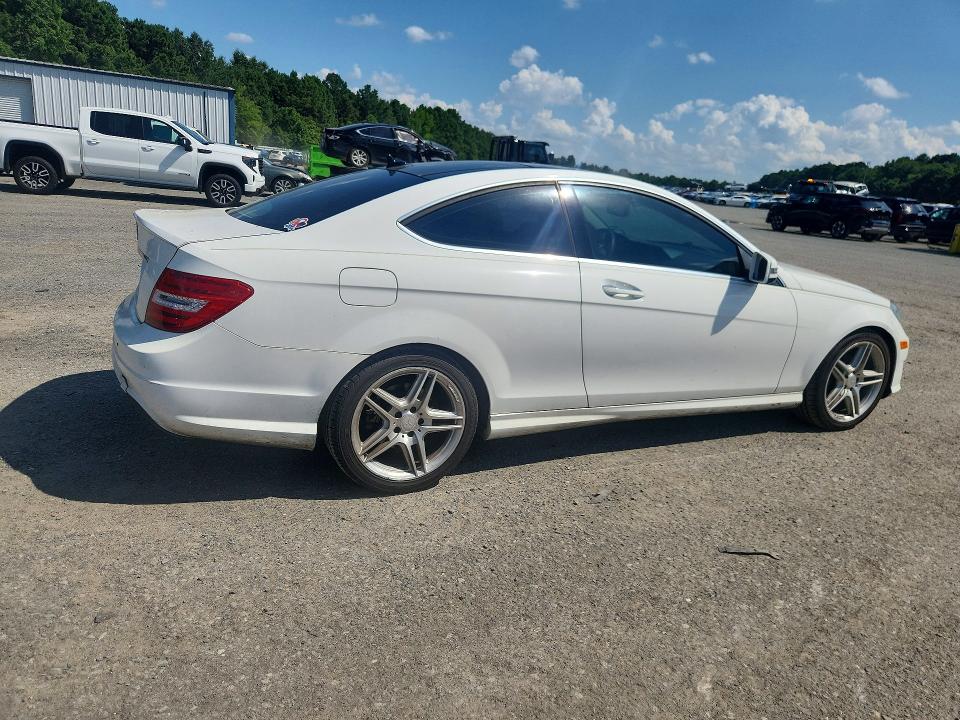 Продаж на аукціоні авто 2013 Mercedes-benz C, vin: WDDGJ4HB7DG052513, номер лоту: 60495096