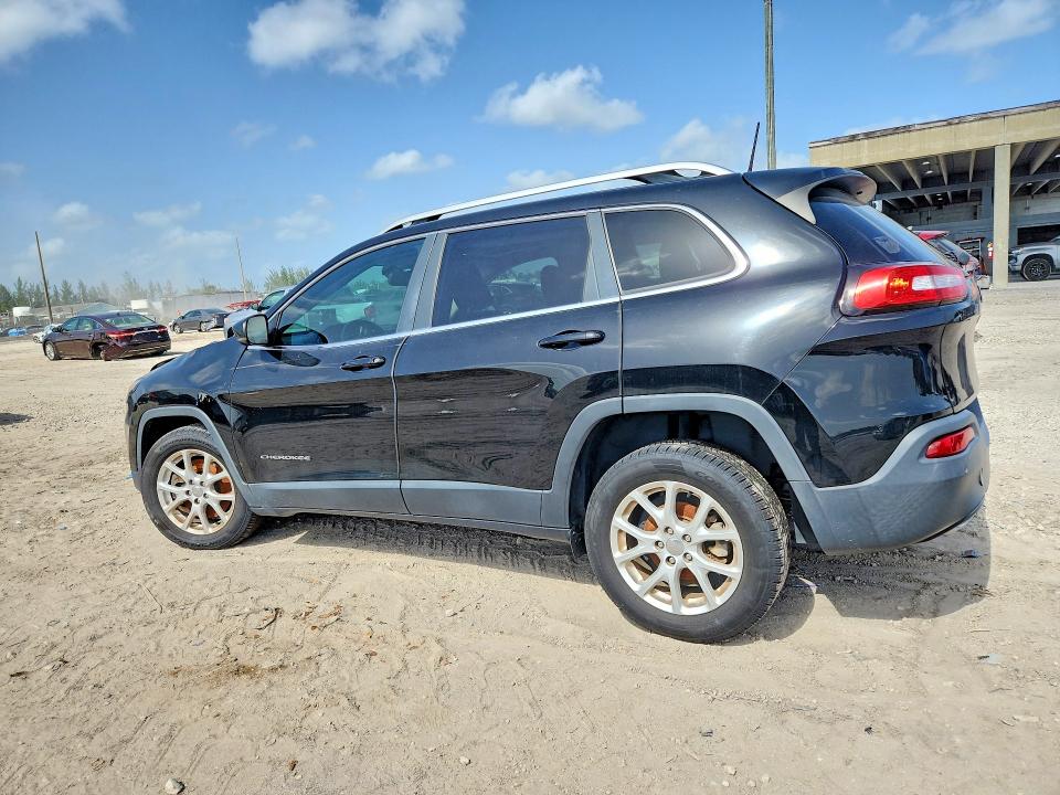 60742616 :رقم المزاد ، 1C4PJLCB1HW613523 vin ، 2017 Jeep Cherokee مزاد بيع