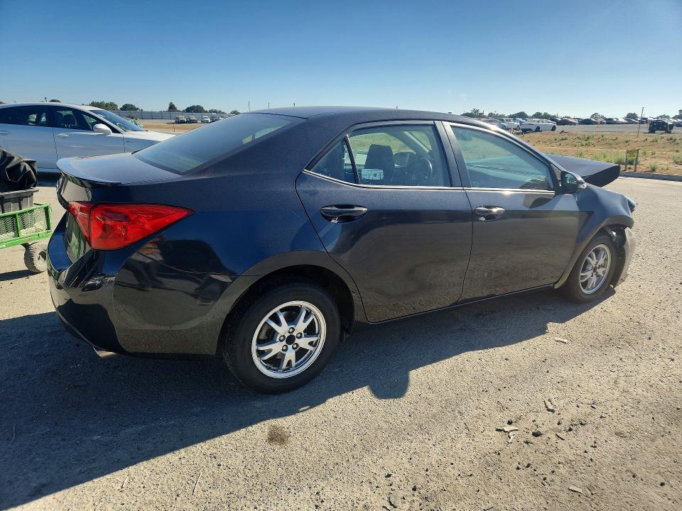 Продаж на аукціоні авто 2017 Toyota Corolla, vin: 5YFBURHE7HP710550, номер лоту: 60079626