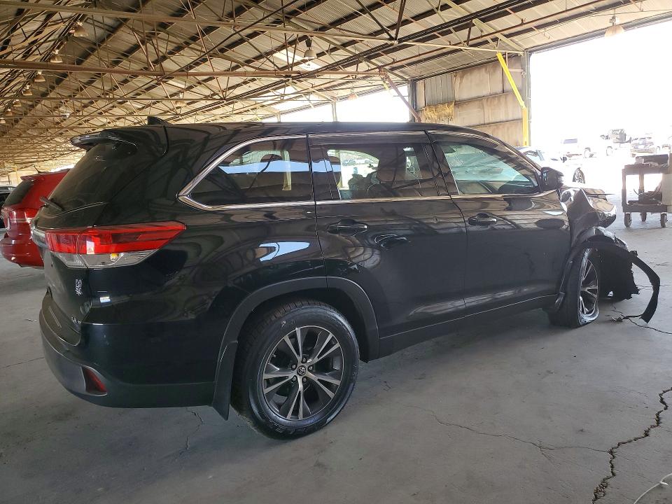 Продаж на аукціоні авто 2019 Toyota Highlander, vin: 5TDBZRFH4KS961104, номер лоту: 59720476