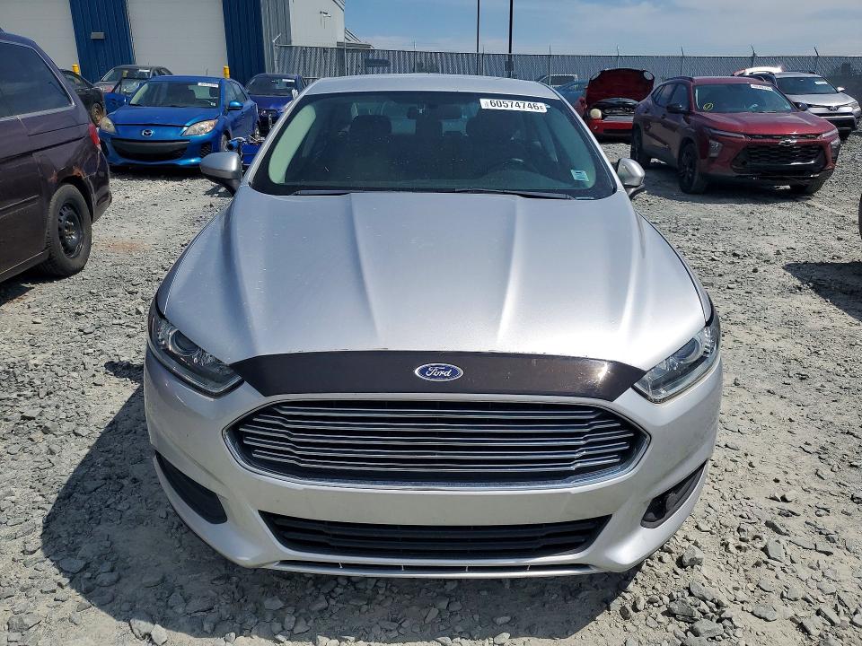 60574746 :رقم المزاد ، 1FA6P0G74F5119535 vin ، 2015 Ford Fusion مزاد بيع