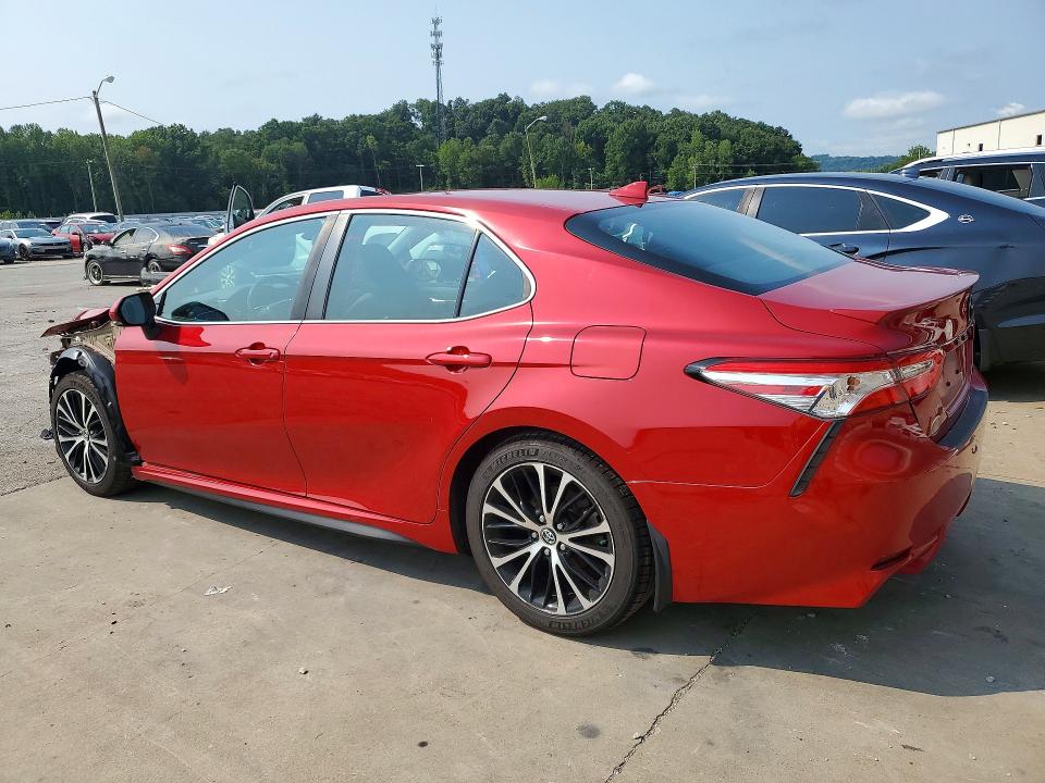 62493736 :رقم المزاد ، 4T1M11AKXLU306362 vin ، 2020 Toyota Camry مزاد بيع