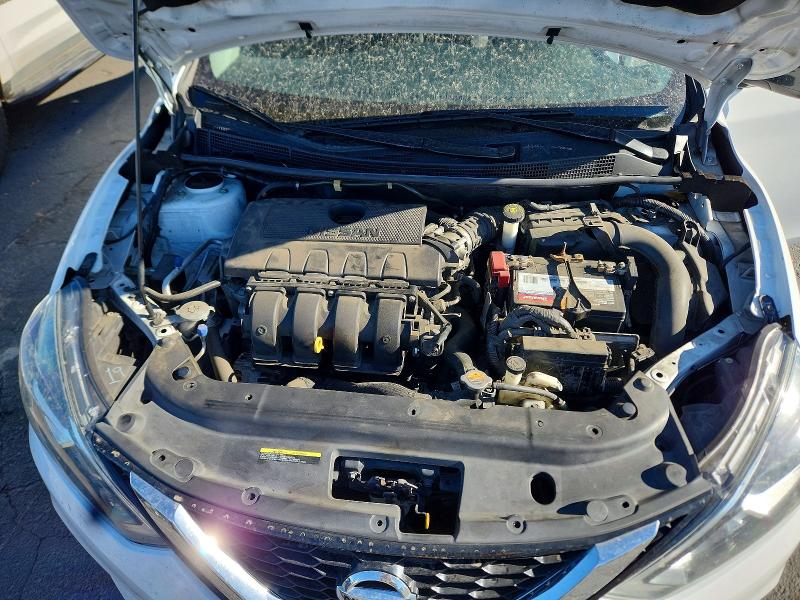60205476 :رقم المزاد ، 3N1AB7AP7JY303547 vin ، 2018 Nissan Sentra مزاد بيع