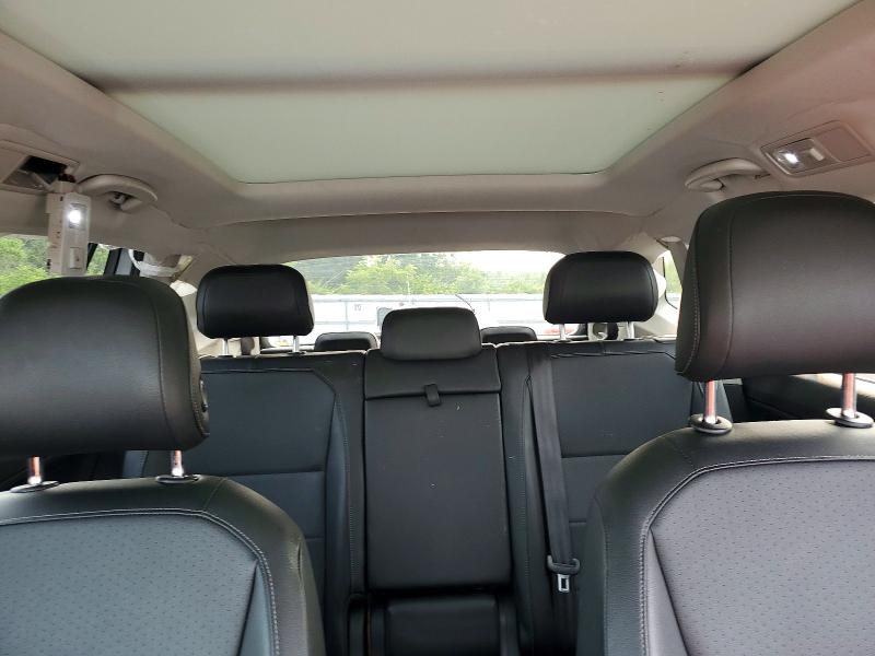 60842226 :رقم المزاد ، 3VV2B7AX3JM114940 vin ، 2018 Volkswagen Tiguan مزاد بيع