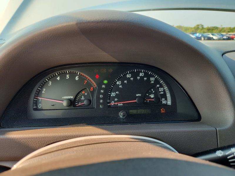 62630046 :رقم المزاد ، 4T1BE32K92U049828 vin ، 2002 Toyota Camry مزاد بيع