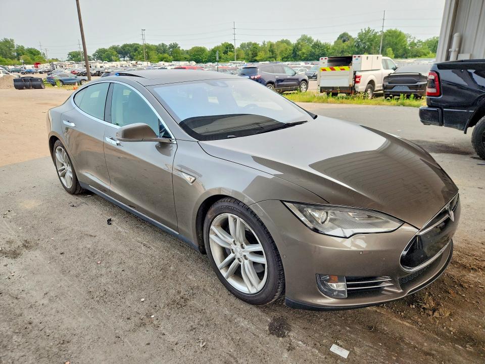 Продаж на аукціоні авто 2015 Tesla Model S, vin: 5YJSA1S29FF096022, номер лоту: 61172746