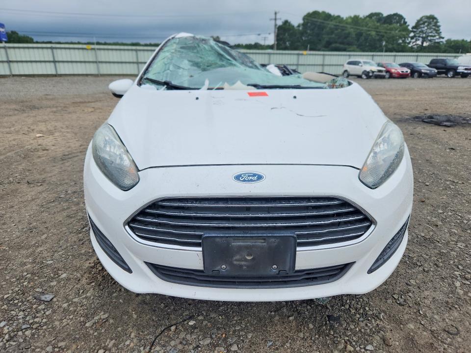 60438166 :رقم المزاد ، 3FADP4BJ5EM131316 vin ، 2014 Ford Fiesta مزاد بيع