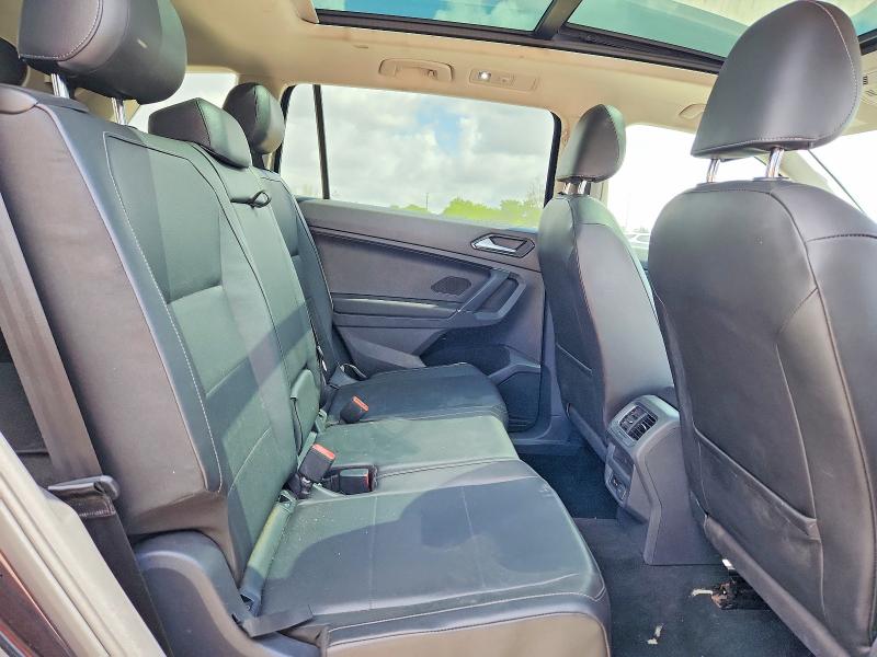62099096 :رقم المزاد ، 3VV3B7AX6JM088399 vin ، 2018 Volkswagen Tiguan مزاد بيع