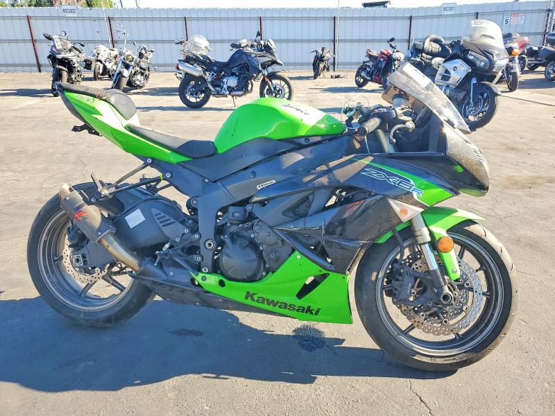 62696666 :رقم المزاد ، JKAZX4R11CA033040 vin ، 2012 Kawasaki Zx600 مزاد بيع