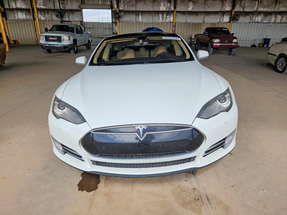 62457556 :رقم المزاد ، 5YJSA1H15EFP38376 vin ، 2014 Tesla Model S مزاد بيع
