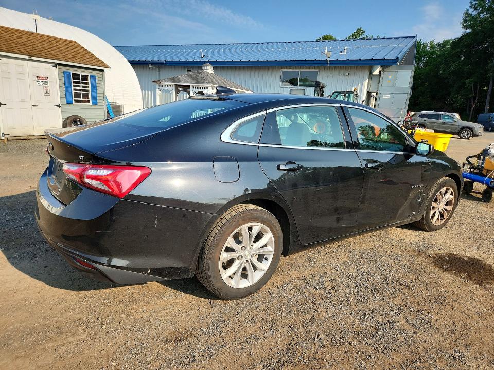62631316 :رقم المزاد ، 1G1ZD5STXNF174445 vin ، 2022 Chevrolet Malibu مزاد بيع