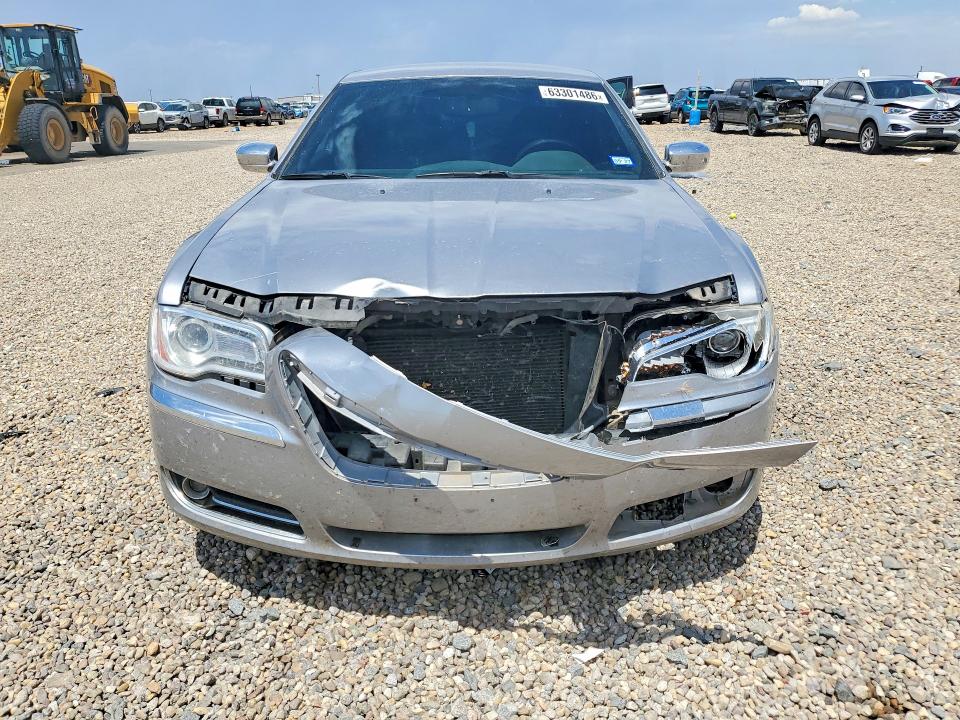 63301486 :رقم المزاد ، 2C3CCAET2DH650435 vin ، 2013 Chrysler 300c مزاد بيع