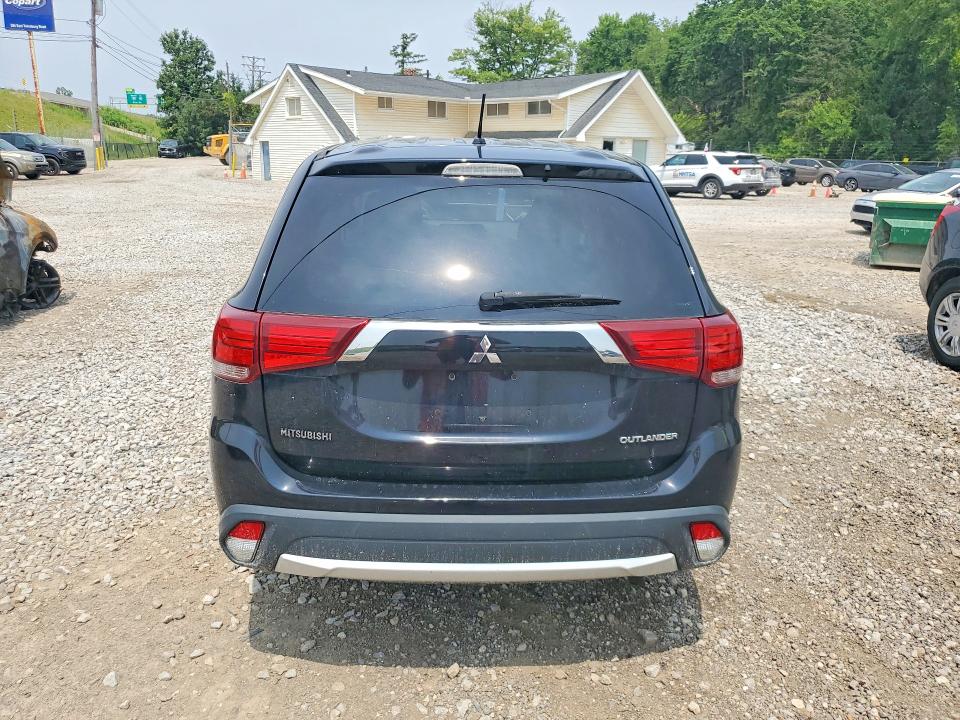 Продажа на аукционе авто 2016 Mitsubishi Outlander, vin: JA4AZ3A31GZ035151, номер лота: 61947386