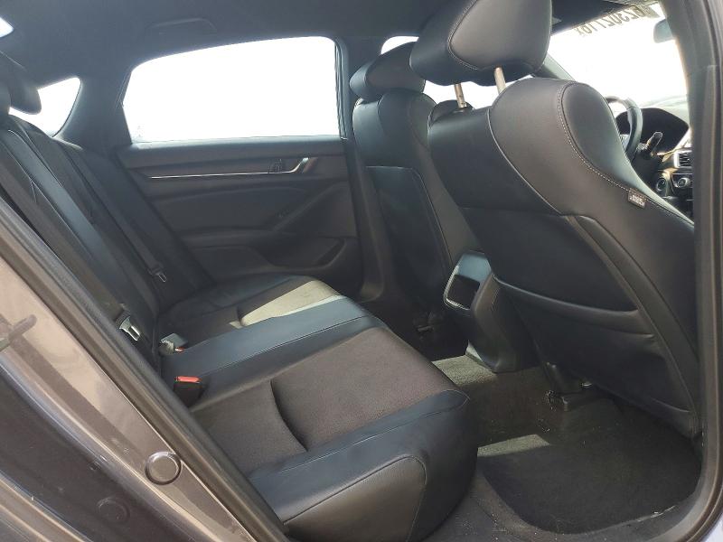 2018 Honda Accord მანქანა იყიდება აუქციონზე, vin: 1HGCV1F37JA103077, აუქციონის ნომერი: 62302716