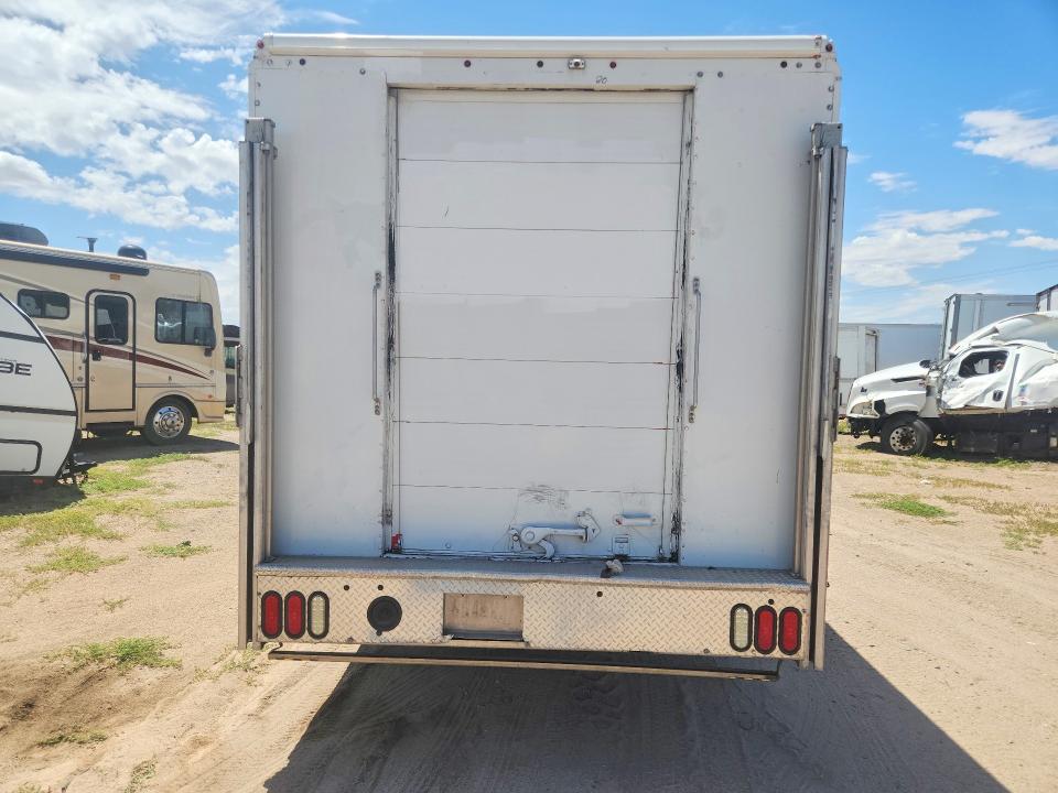 Продаж на аукціоні авто 2015 Freightliner Mt45 Chassis, vin: 4UZAC1DV3FCGX4544, номер лоту: 62855086