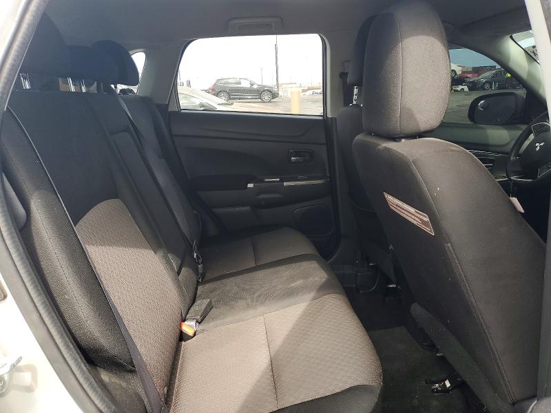 61881546 :رقم المزاد ، JA4AP3AU9JZ030480 vin ، 2018 Mitsubishi Outlander Sport مزاد بيع