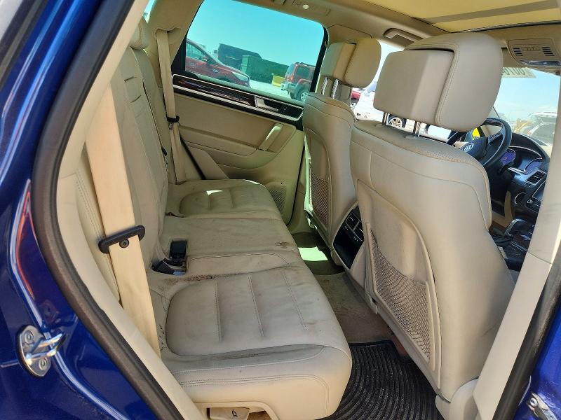 Продажа на аукционе авто 2016 Volkswagen Touareg, vin: WVGEF9BP2GD010093, номер лота: 60764866