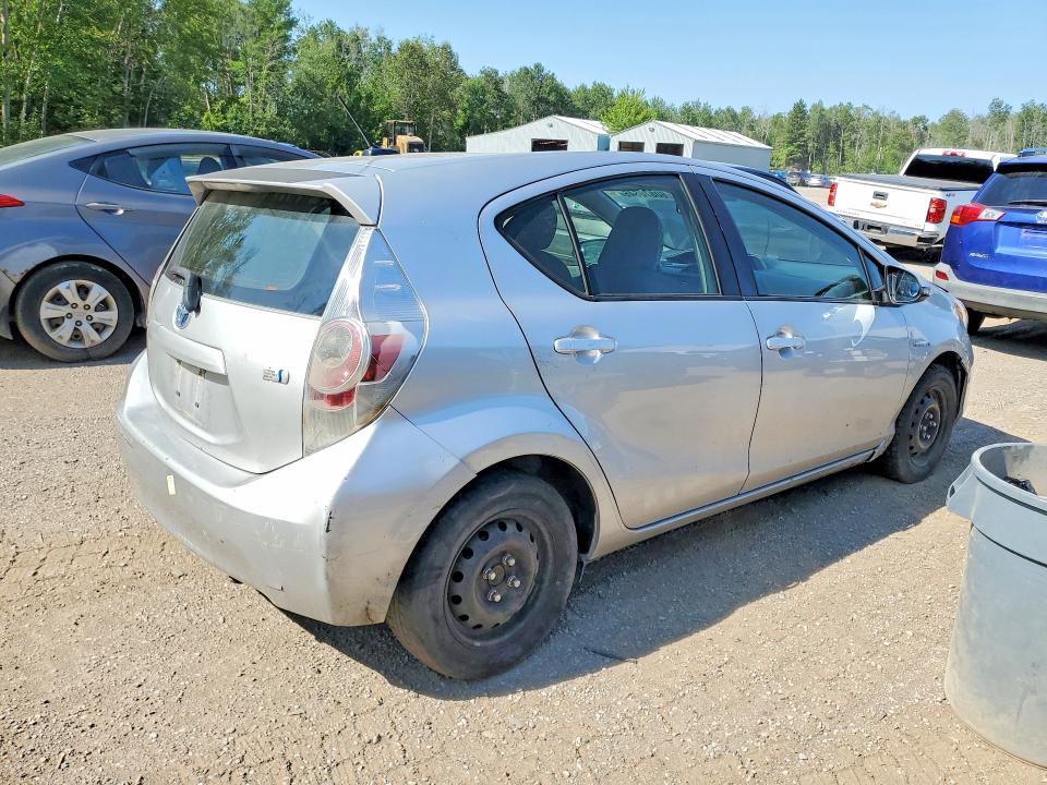 2013 Toyota Prius C მანქანა იყიდება აუქციონზე, vin: JTDKDTB3XD1548447, აუქციონის ნომერი: 60878646