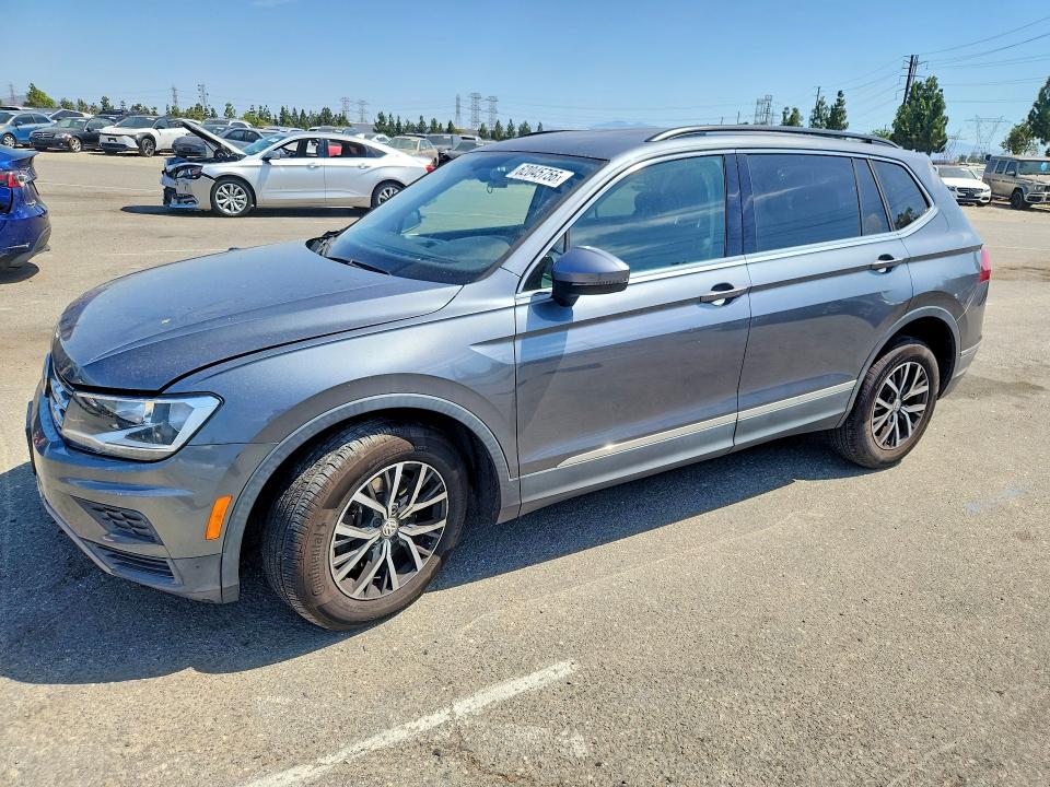 62045756 :رقم المزاد ، 3VV3B7AX0JM061652 vin ، 2018 Volkswagen Tiguan مزاد بيع