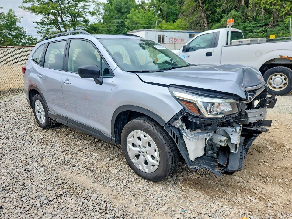 62589386 :رقم المزاد ، JF2SKADC7LH414199 vin ، 2020 Subaru Forester مزاد بيع