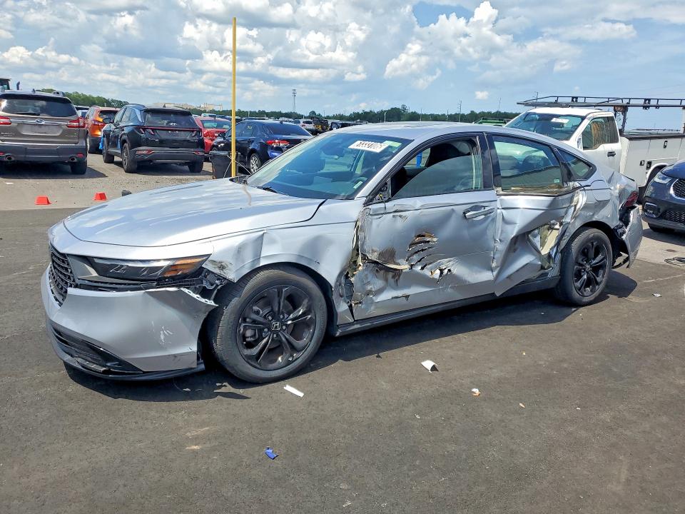 61333106 :رقم المزاد ، 1HGCY1F4XSA083215 vin ، 2025 Honda Accord مزاد بيع