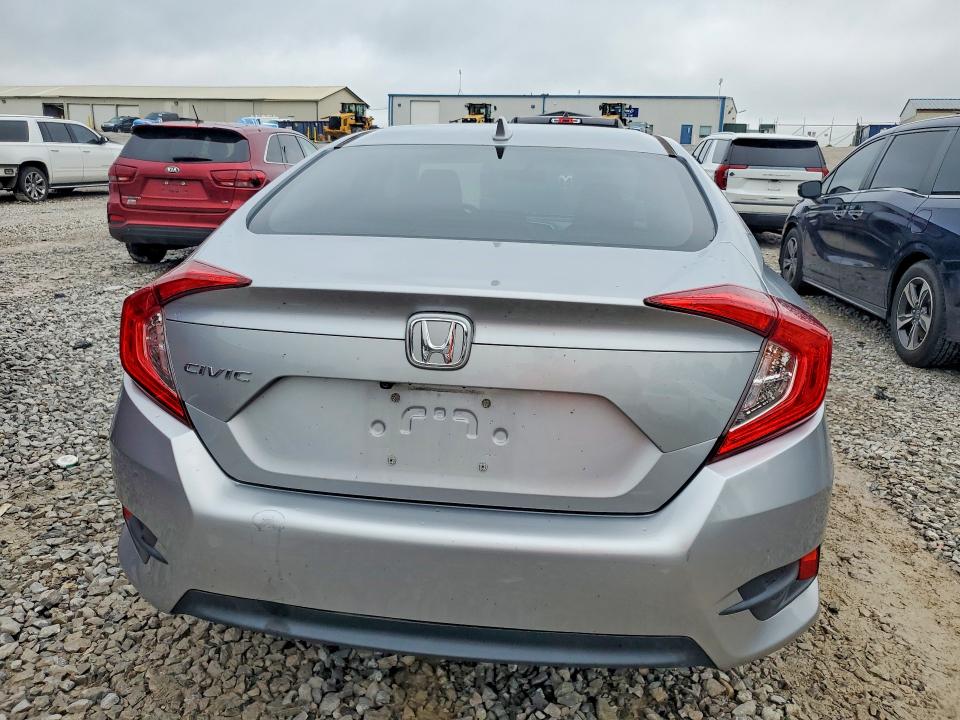 Продажа на аукционе авто 2018 Honda Civic, vin: 2HGFC2F7XJH596749, номер лота: 62297956