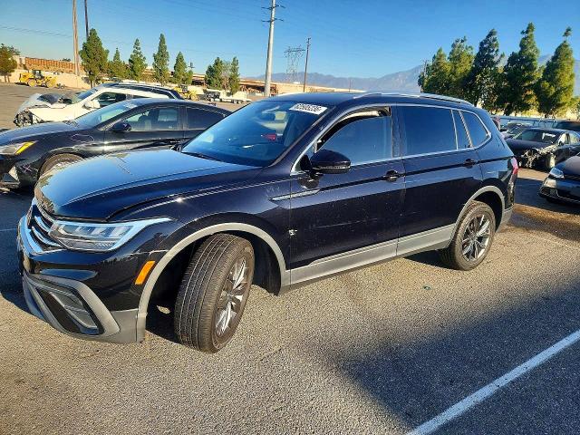 62505236 :رقم المزاد ، 3VV3B7AX9NM153154 vin ، 2022 Volkswagen Tiguan مزاد بيع
